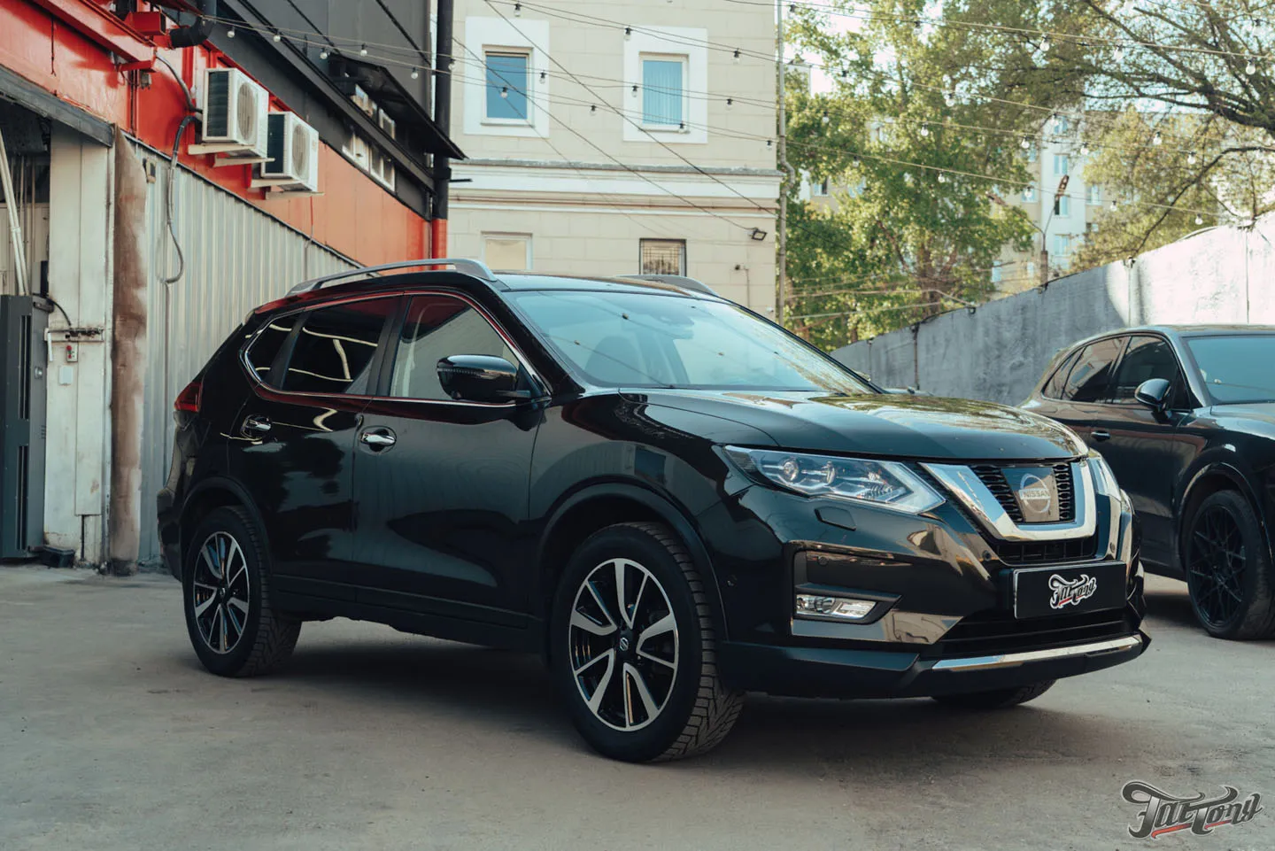 Полировка кузова с покрытием керамикой и мойка подкапотного пространства для Nissan X-trail